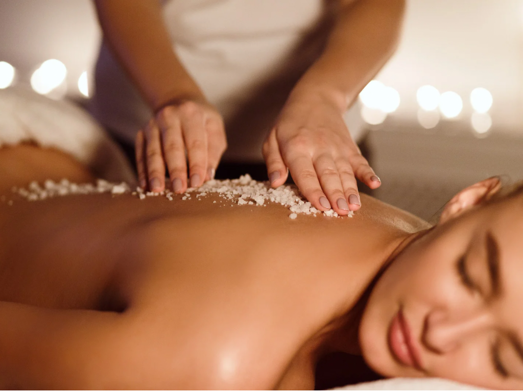 Revitalising Sea Salt Back, Neck & Shoulder Massage Treatment
